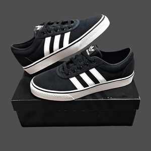 🚹 8 US — adidas Originals Adiease SB Sneakers HQ6432 [BLACK/WHITE]